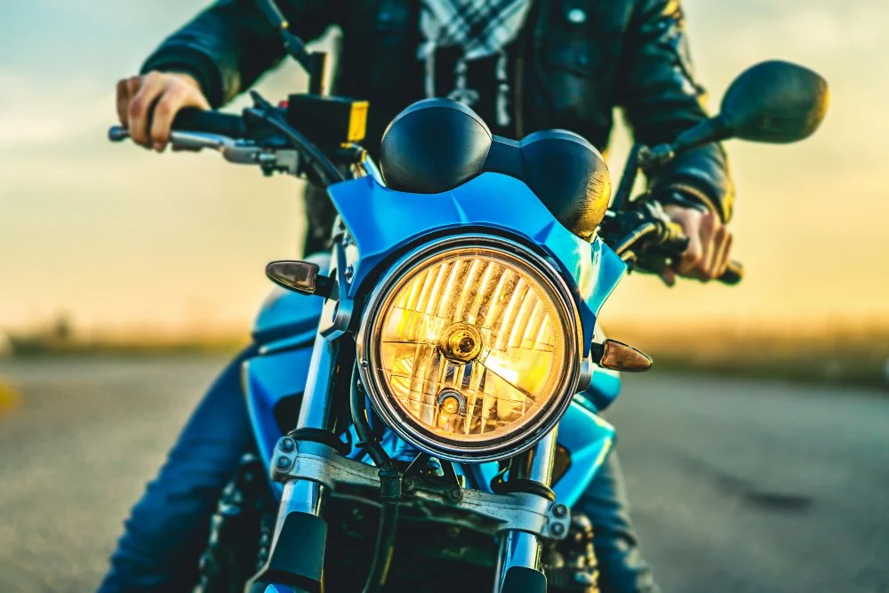 Mand på motorcykel